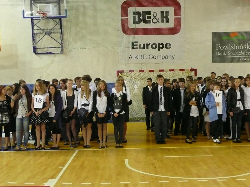 P1070685.JPG - Oto uczniowie klas pierwszych :)