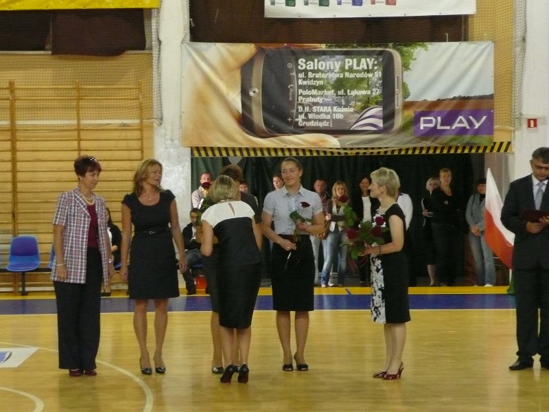 P1070703.JPG - powitanie nowych nauczycieli